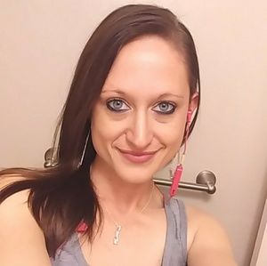 Meet your Posher, Alisha